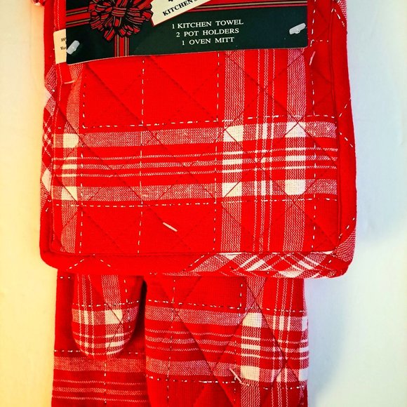 4-Piece Kitchen Set by Sultan's Linens Red w/ Silver Threads - Picture 1 of 4